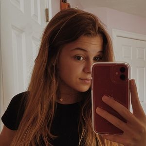 Meet your Posher, Kayla